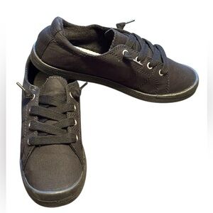 NIB•JellyPop Black Comfort Fit Sneakers size 8